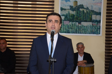 Saatlı rayonunda Ulu Öndər Heydər Əliyevin anadan olmasının 103 illiyinə həsr olunmuş sərgi təşkil edilib