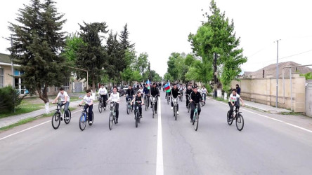 Saatlı rayonunda Ulu Öndər Heydər Əliyevin anadan olmasının 103-cü ildönümü münasibətilə veloyürüş keçirilmişdir.