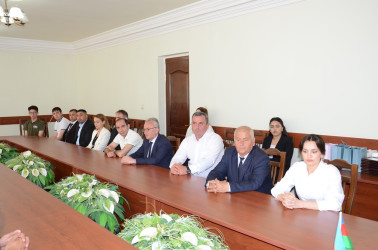 Saatlı rayonunda müsabiqə və olimpiadalarda uğurlu nəticələr əldə etmiş məktəblilərin və onların müəllimlərinin təltif olunması mərasimi keçirilib.