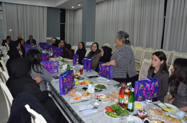 Saatlı rayonunda 8 Mart – Beynəlxalq Qadınlar Günü ərəfəsində şəhid anaları üçün iftar süfrəsi təşkil olunub